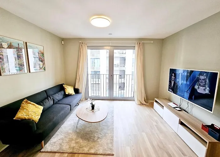 Modern One Bedroom Flat With A Parking Space