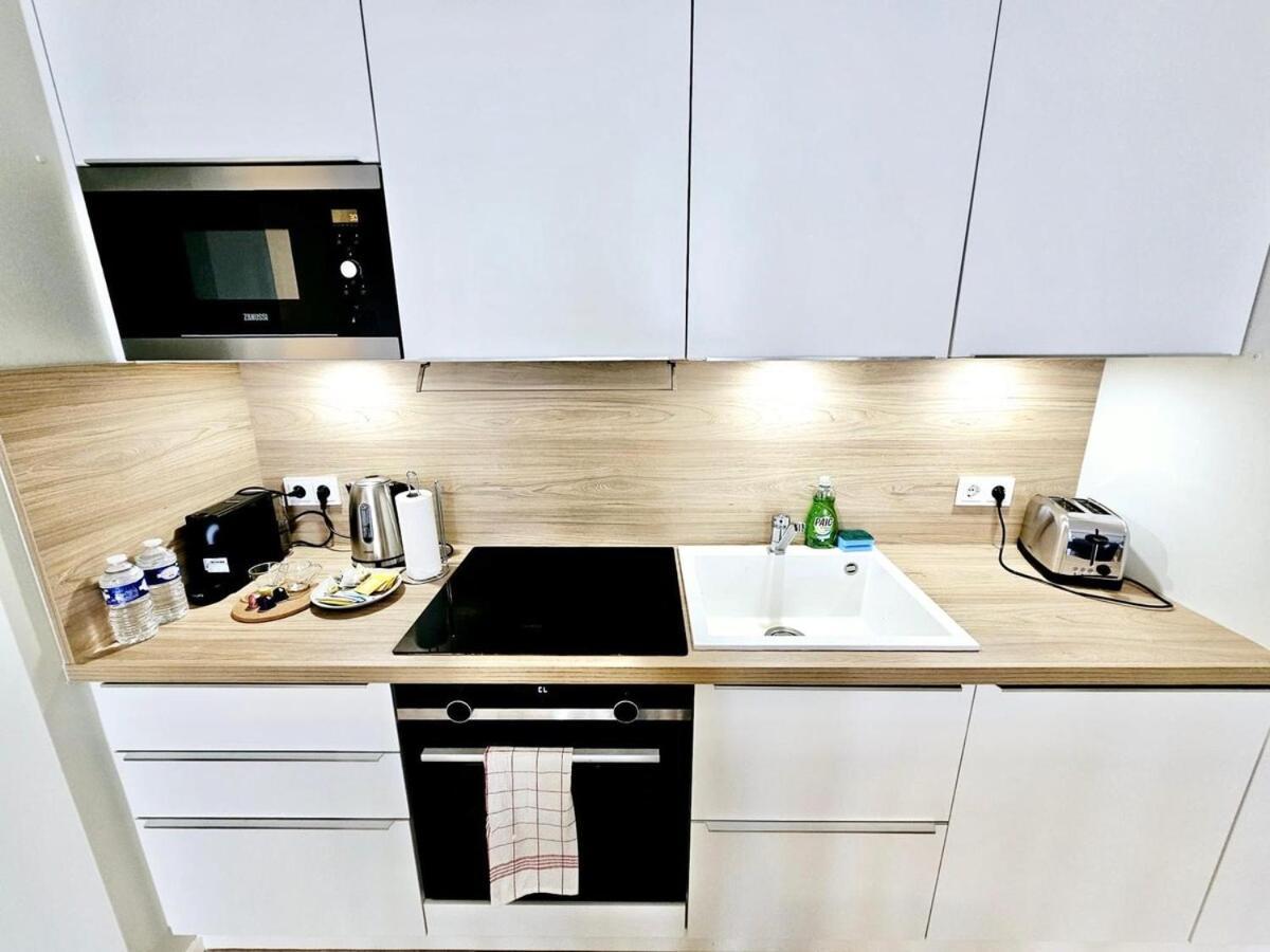 Modern One Bedroom Flat With A Parking Space Appartement